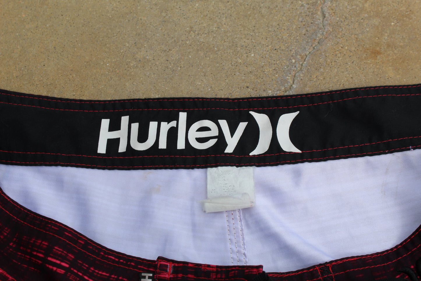 00s Vintage Hurley Big Logo Baggy Boardshorts