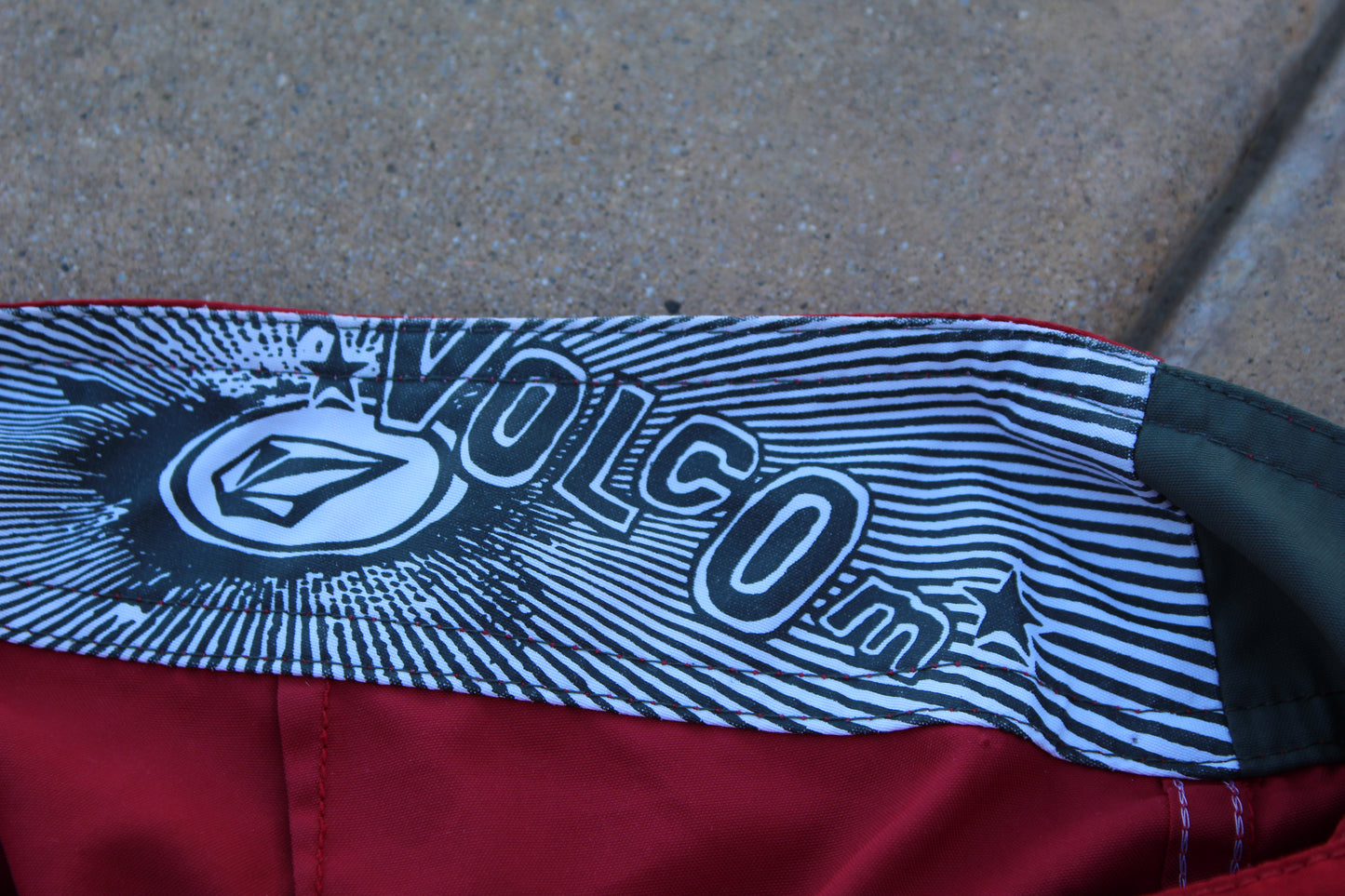 90s Vintage Volcom Modtech Boardshorts
