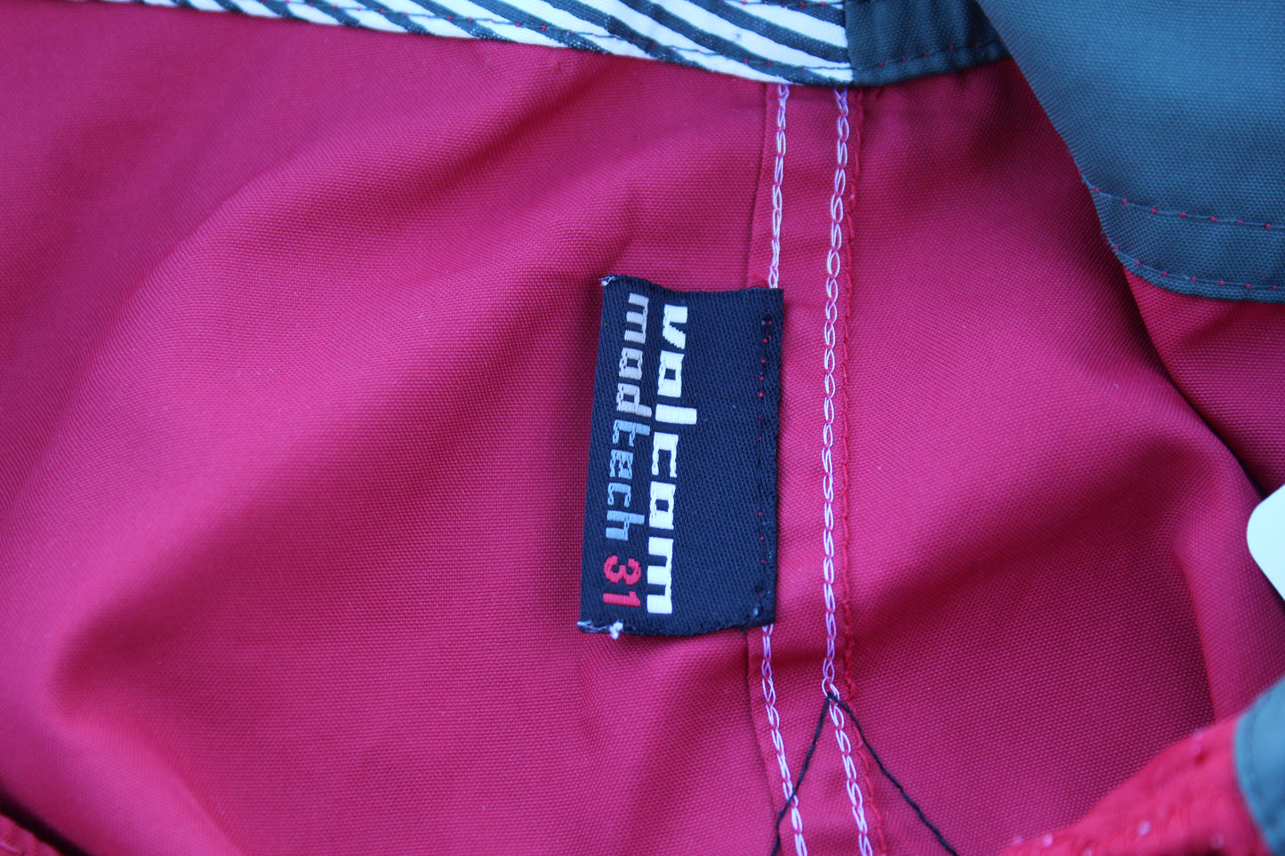 90s Vintage Volcom Modtech Boardshorts