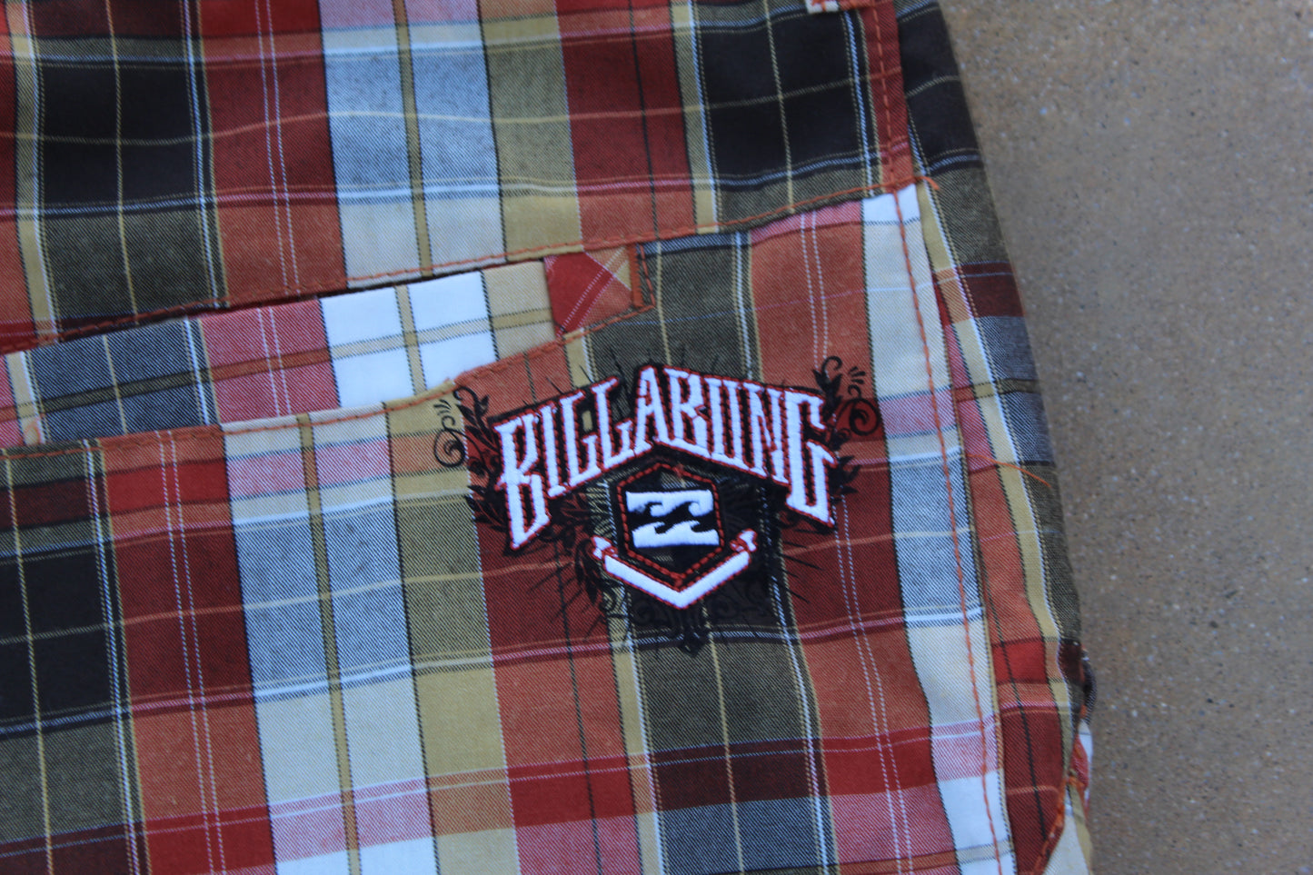 00s Rare Vintage Billabong Plaid Baggy Shorts
