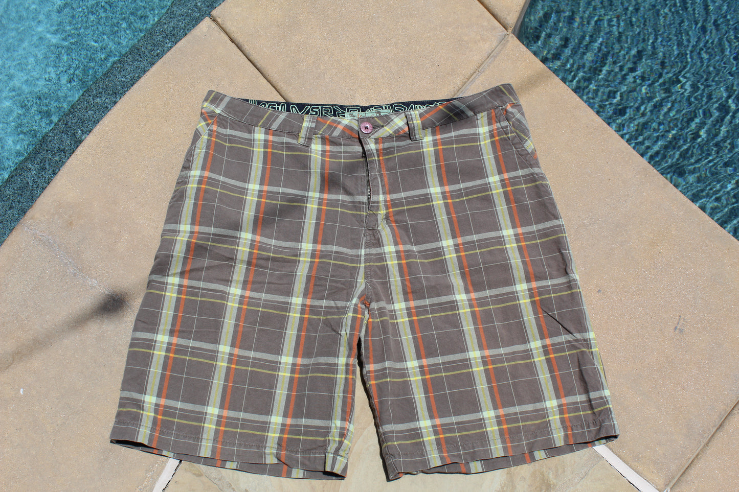 Y2K Vintage Quiksilver Plaid Baggy Shorts