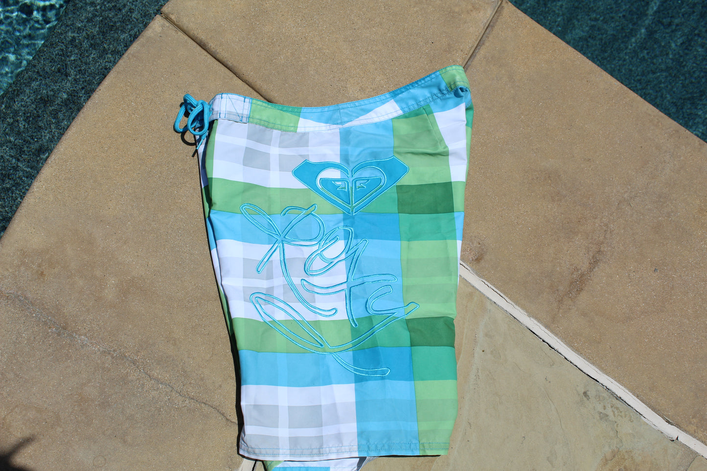 90s Vintage Roxy Embroidered Boardshorts with Finkey/Waxcomb