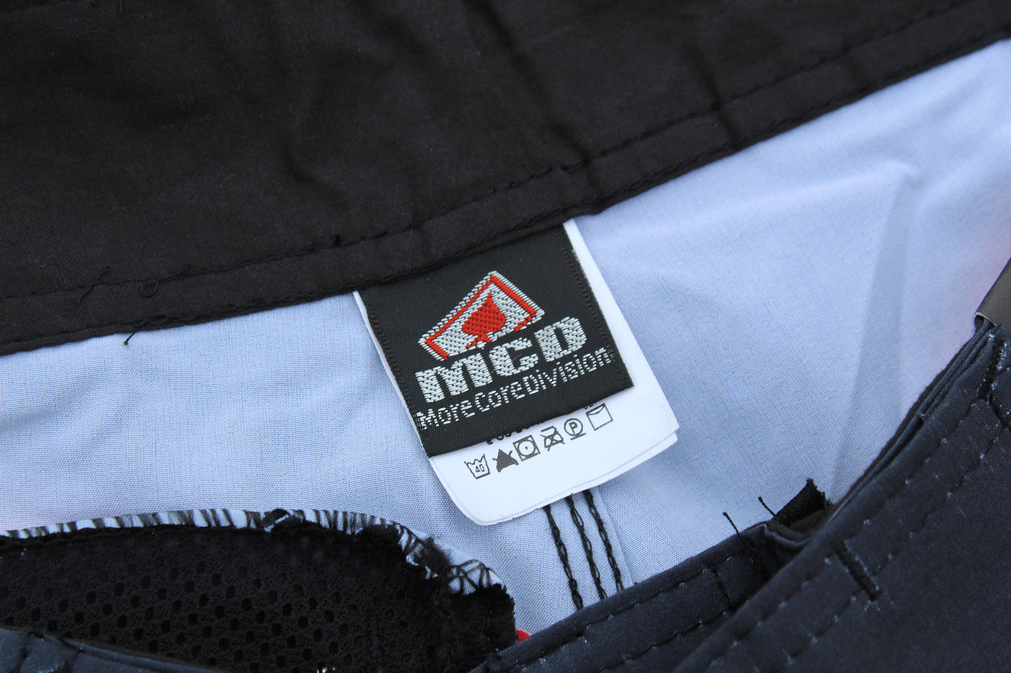 00s Deadstock More Core Division Mind Blown Baggy Boardshorts