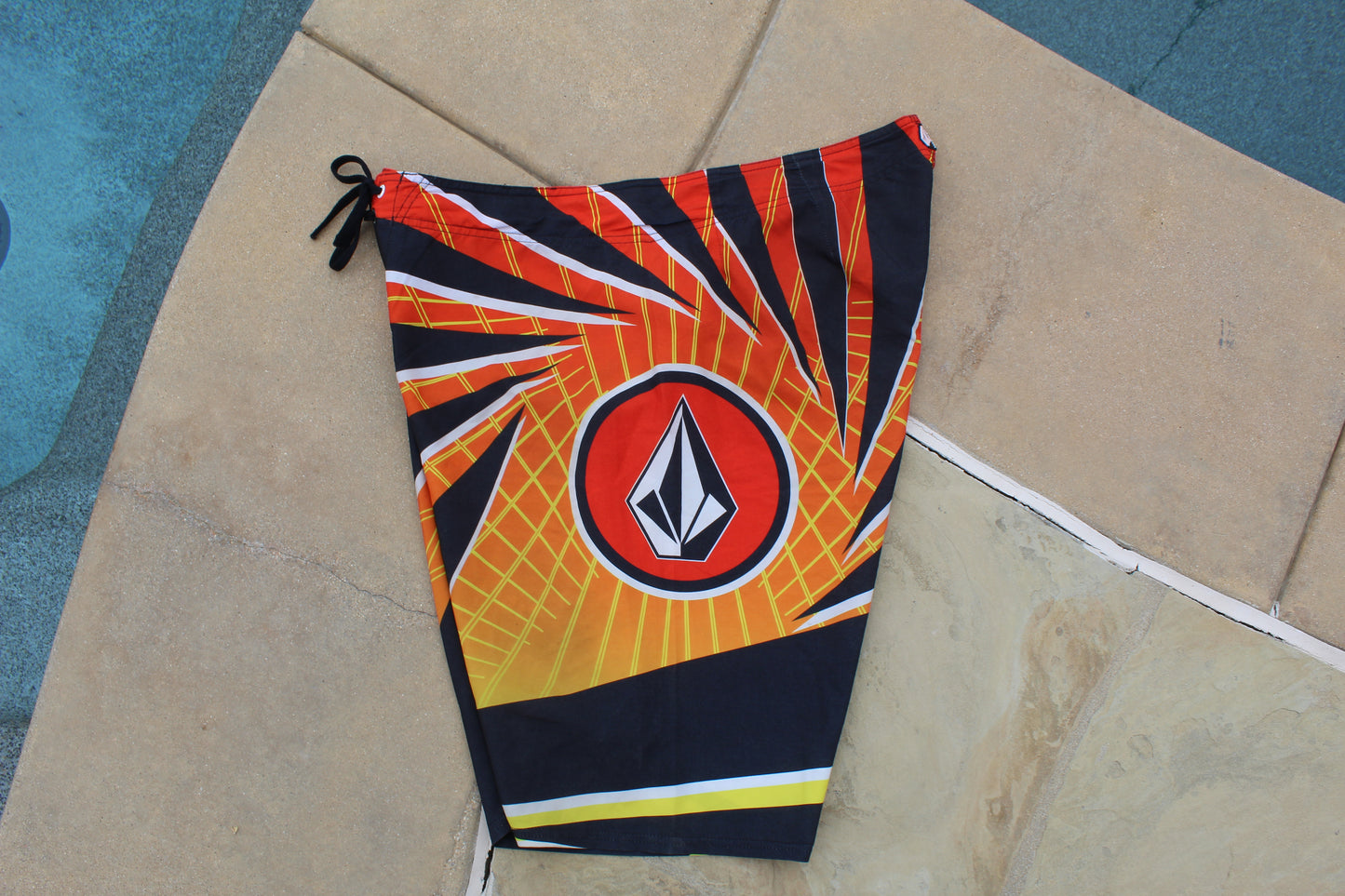 Y2K Rare Volcom Spinning Baggy Boardshorts