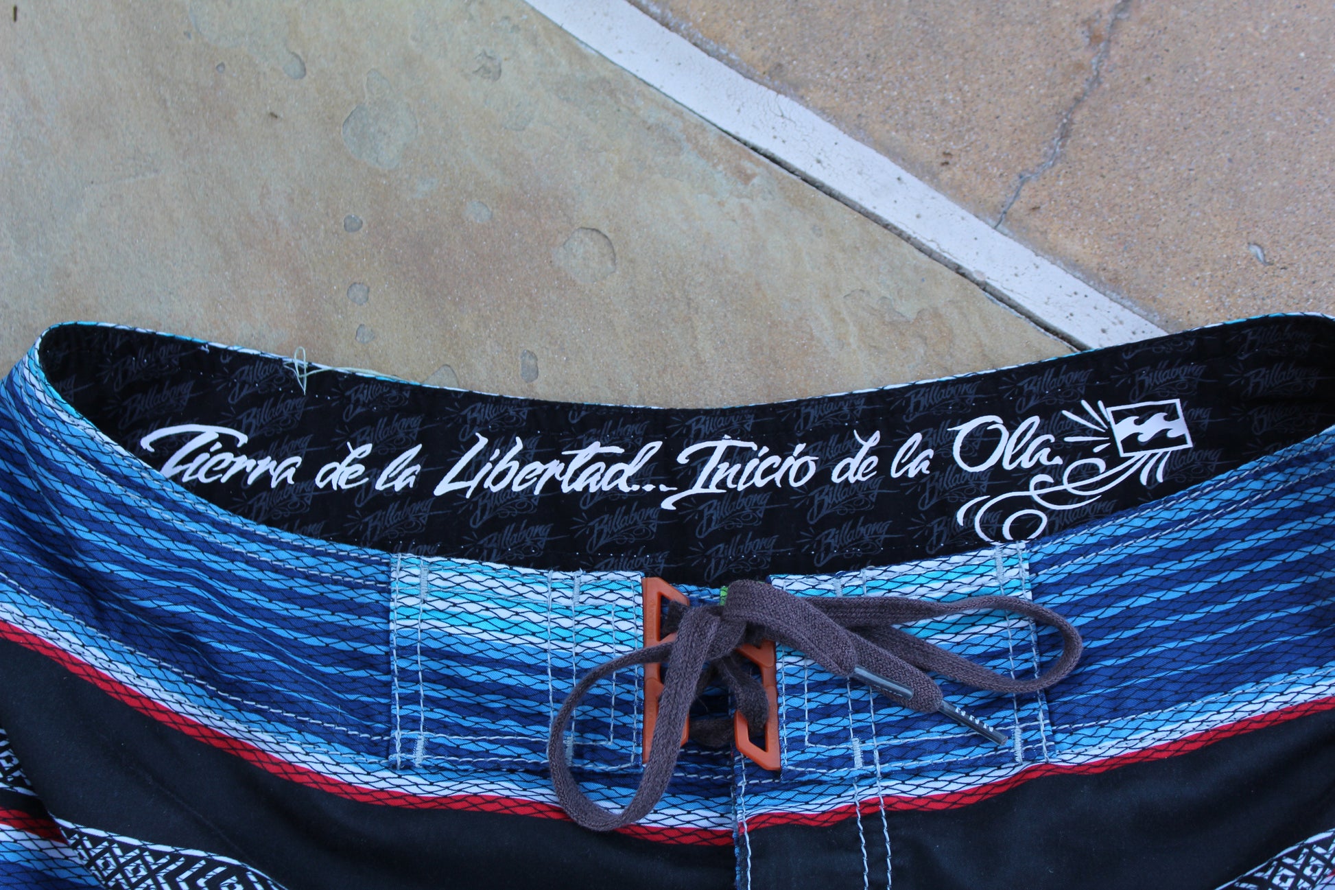 Y2K Sarape Pattern Billabong Boardshorts [w31"] - Revival Surfwear