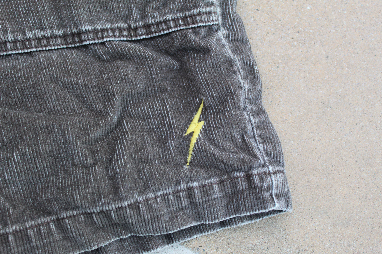 90s Lightning Bolt "Gerry Lopez" Corduroy Shorts [w34"] - Revival Surfwear