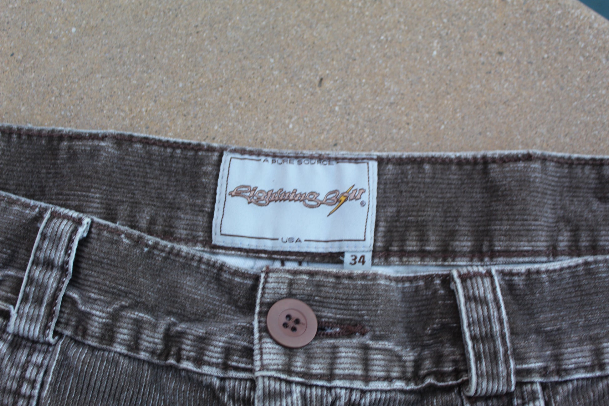 90s Lightning Bolt "Gerry Lopez" Corduroy Shorts [w34"] - Revival Surfwear