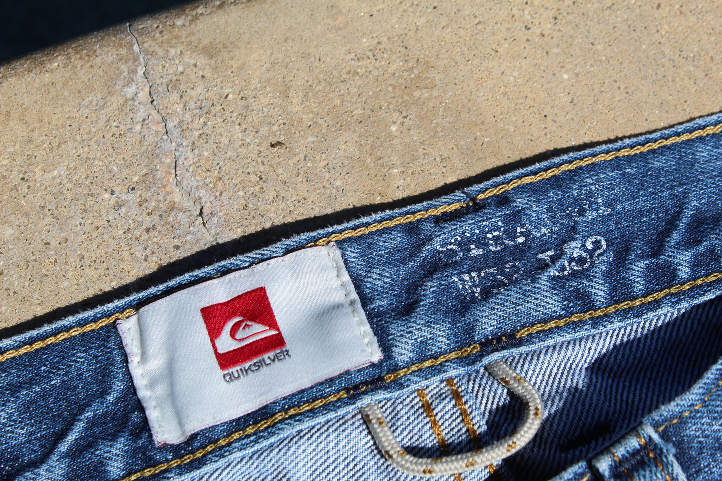 00s Vintage Quiksilver Womens Jeans