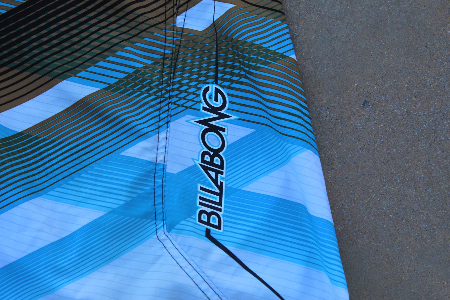 00s Vintage Billabong Platinum X Boardshorts