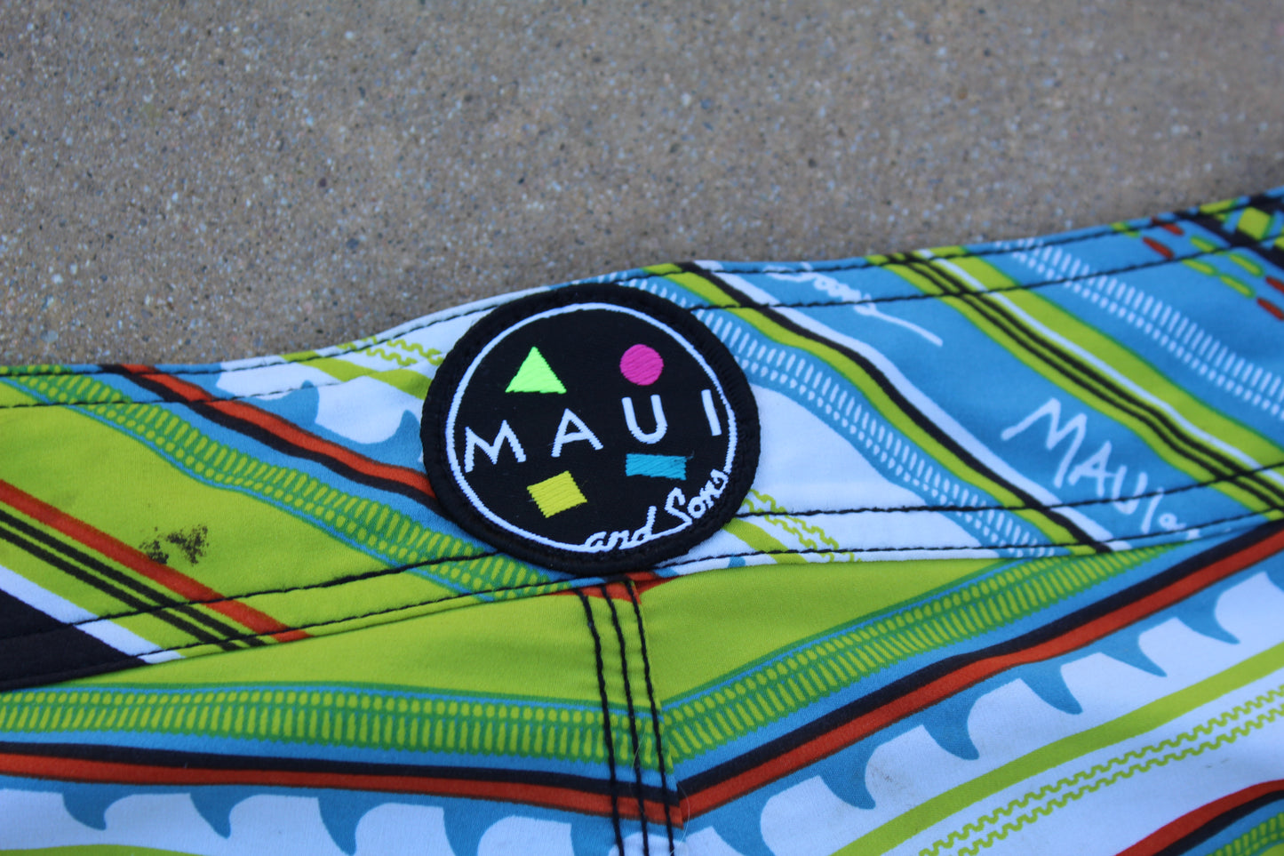 00s Rare Vintage Maui and Sons Baggy Boardshorts
