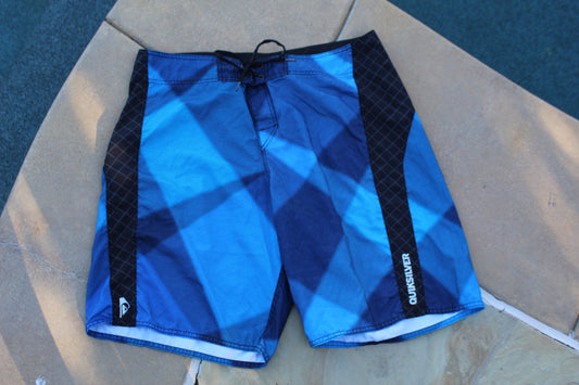 00s Vintage Quiksilver Baggy Boardshorts