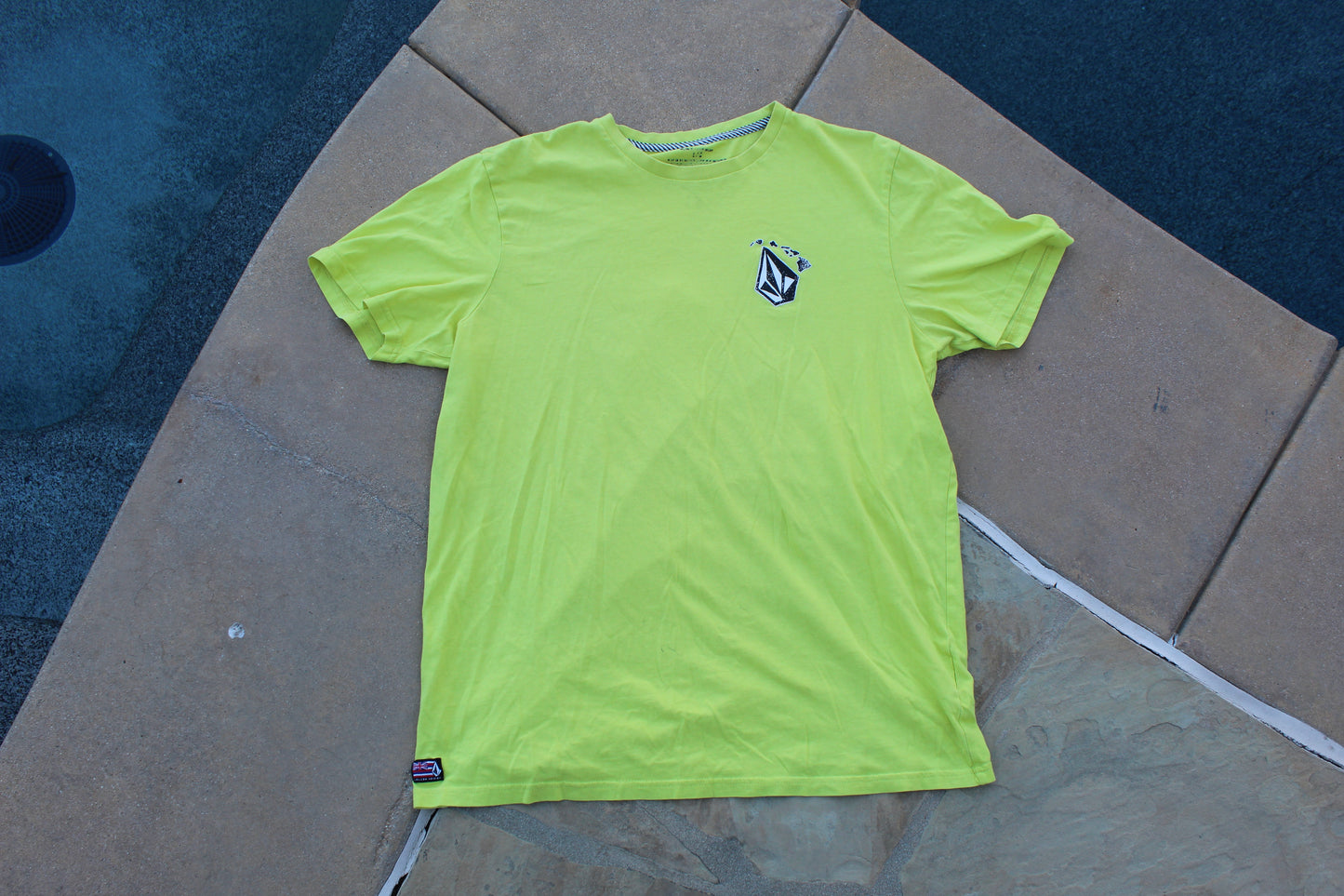 00s Vintage Volcom Hawaii Tee