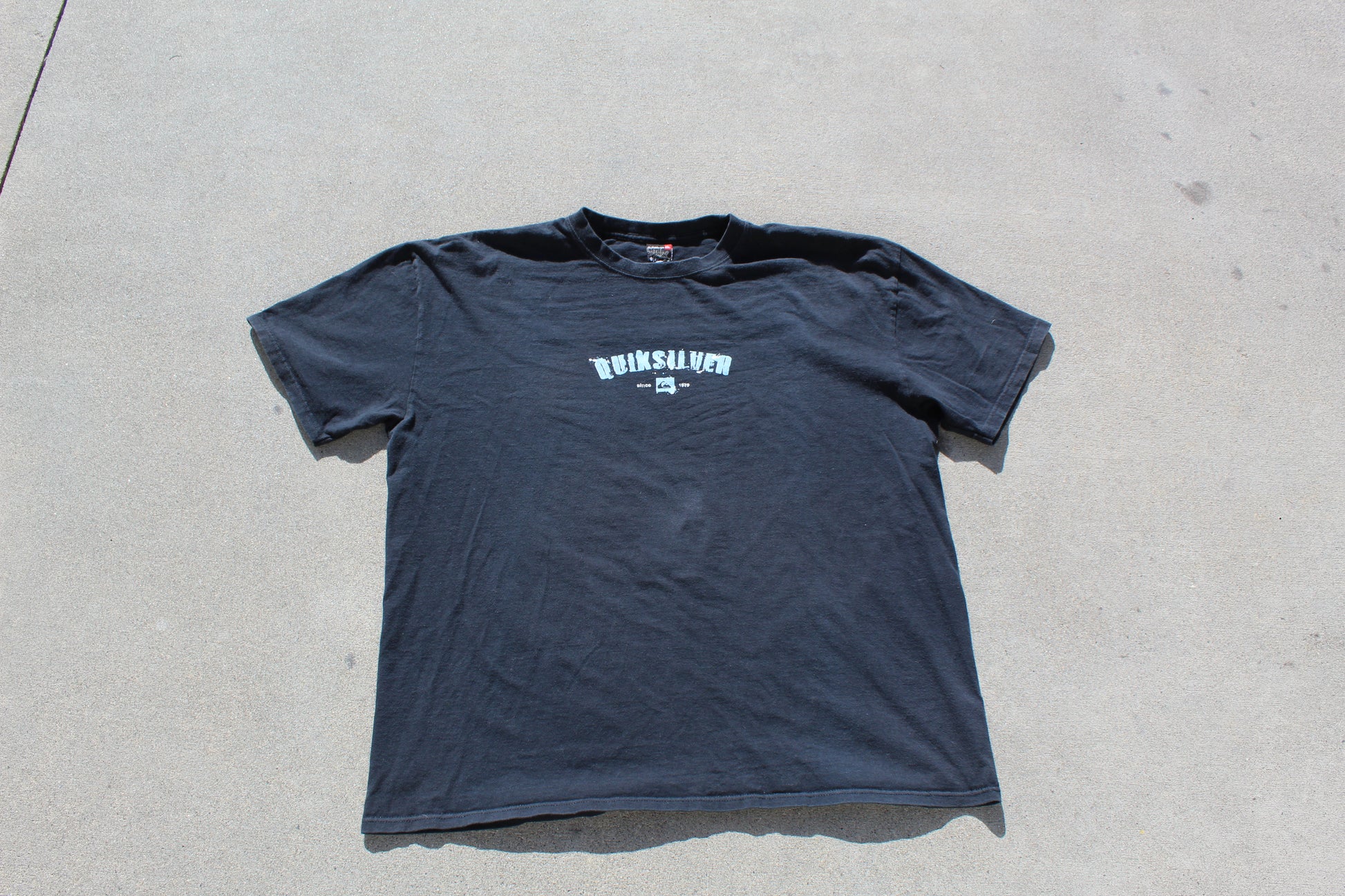 Y2K Quiksilver Splatter Tee (XL) - Revival Surfwear