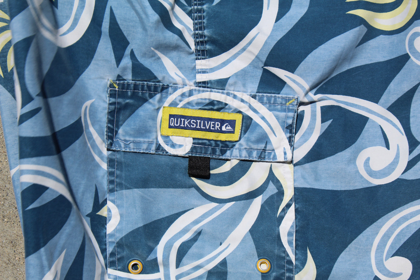 90s Quiksilver Floral Baggy Boardshorts (W35") - Revival Surfwear