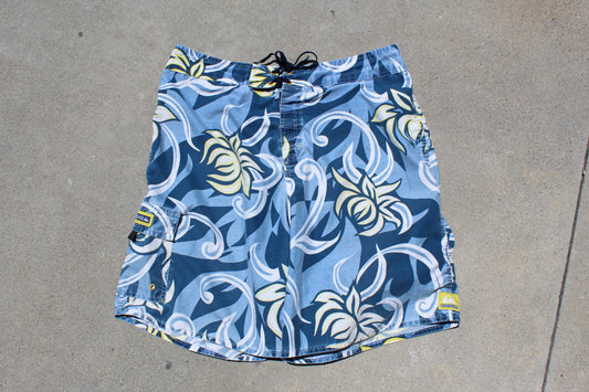90s Quiksilver Floral Baggy Boardshorts (W35") - Revival Surfwear